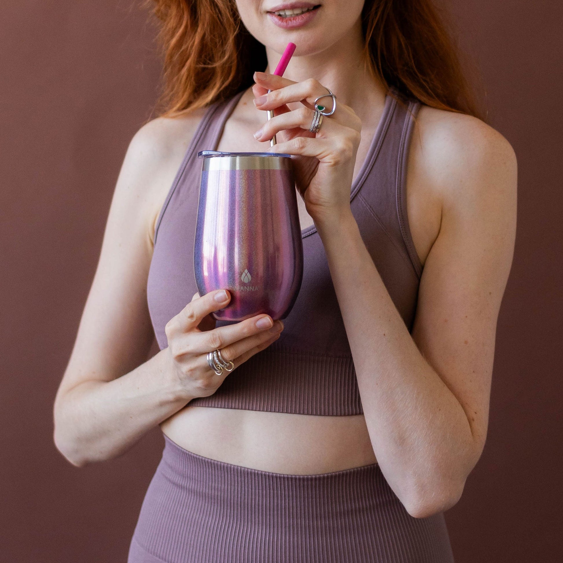 17-oz-straw-wine-tumbler-o6 9_Manna_Website_Lifestyles-25.jpg