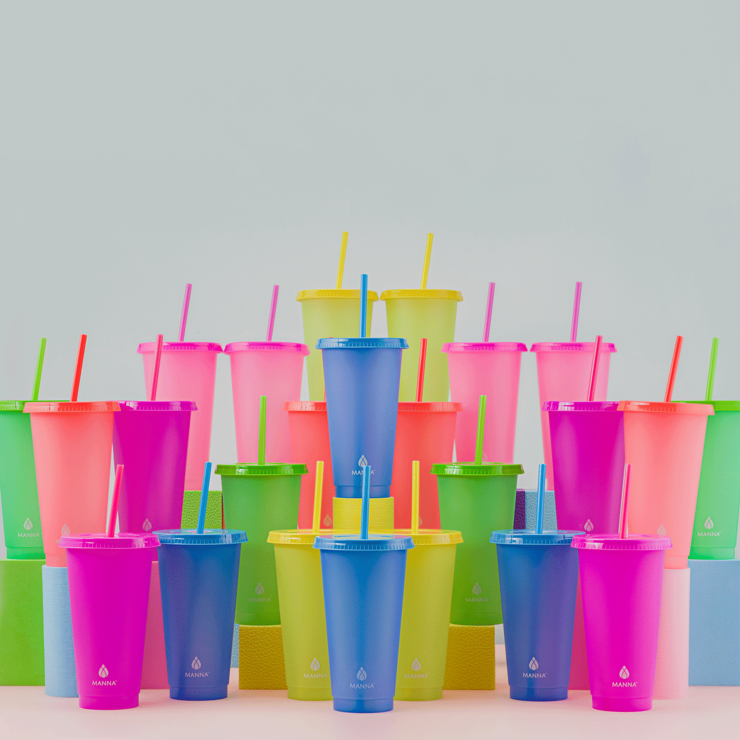 24-piece-original-color-changing-cup-set-q8 A0029811.gif
