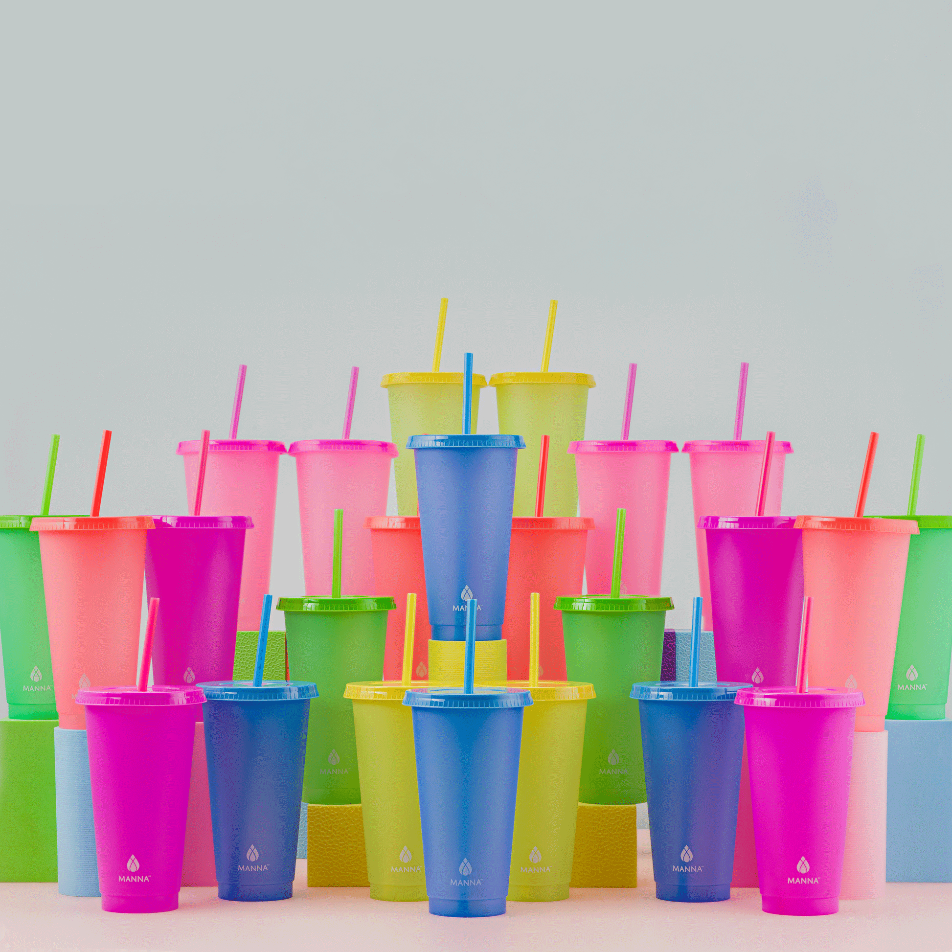 24-piece-original-color-changing-cup-set-q8 A0029811.gif
